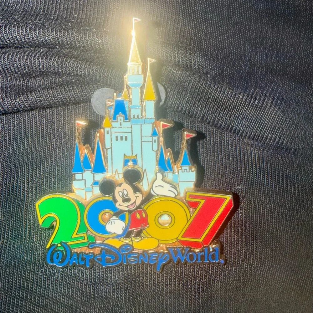 Disney Parks 2007 Castle Pin ✨ Walt Disney World Collectible